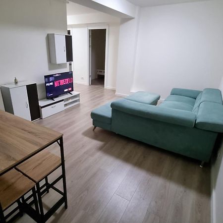 Apartament Cwa 1 Aeroport Otopeni Dış mekan fotoğraf