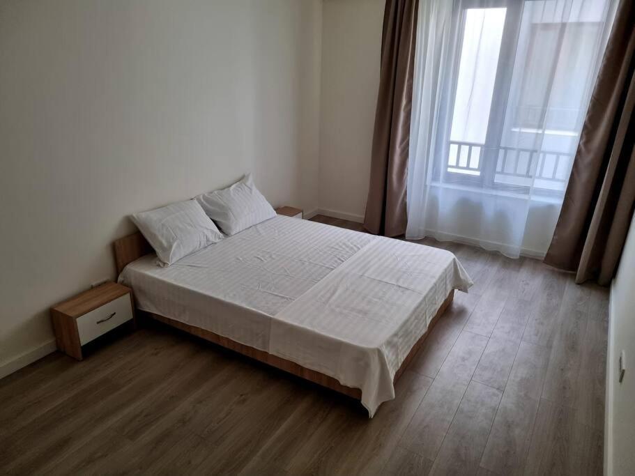 Apartament Cwa 1 Aeroport Otopeni Dış mekan fotoğraf