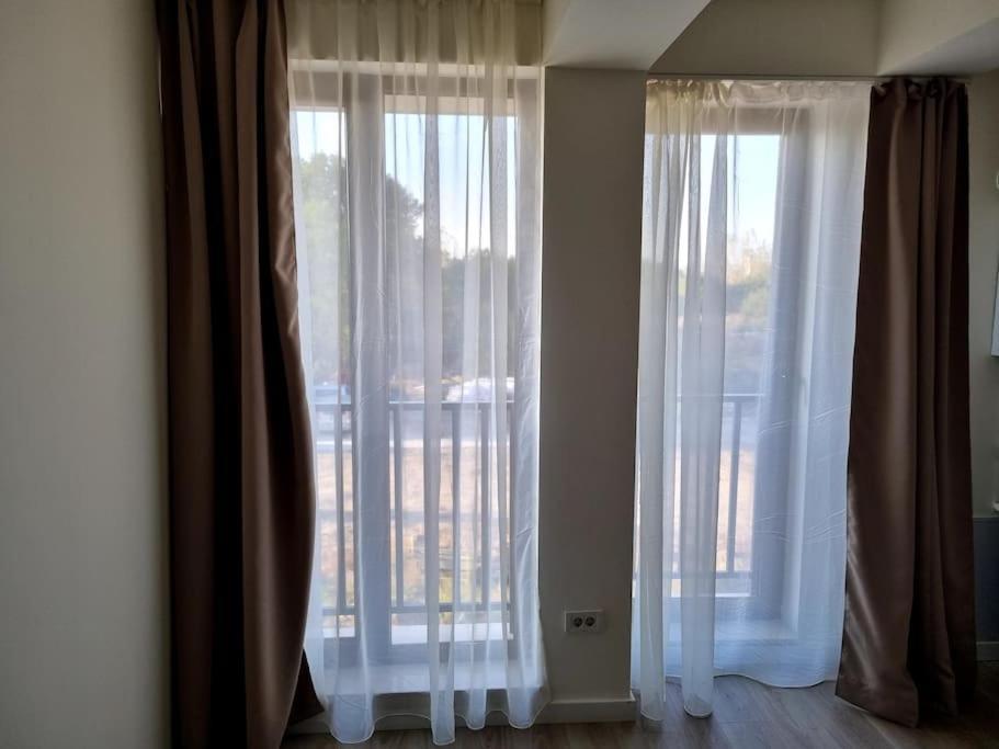 Apartament Cwa 1 Aeroport Otopeni Dış mekan fotoğraf